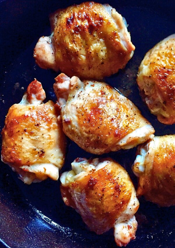 Skillet Roasted Chicken Thighs. - harvestandnourish.com