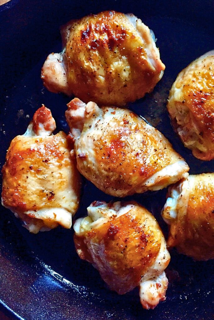 Skillet Roasted Chicken Thighs. - harvestandnourish.com