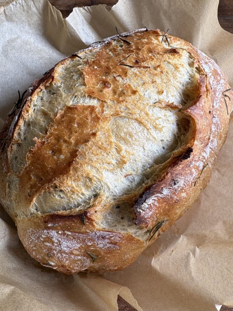 Rosemary and Roasted Garlic Artisan Bread. - harvestandnourish.com