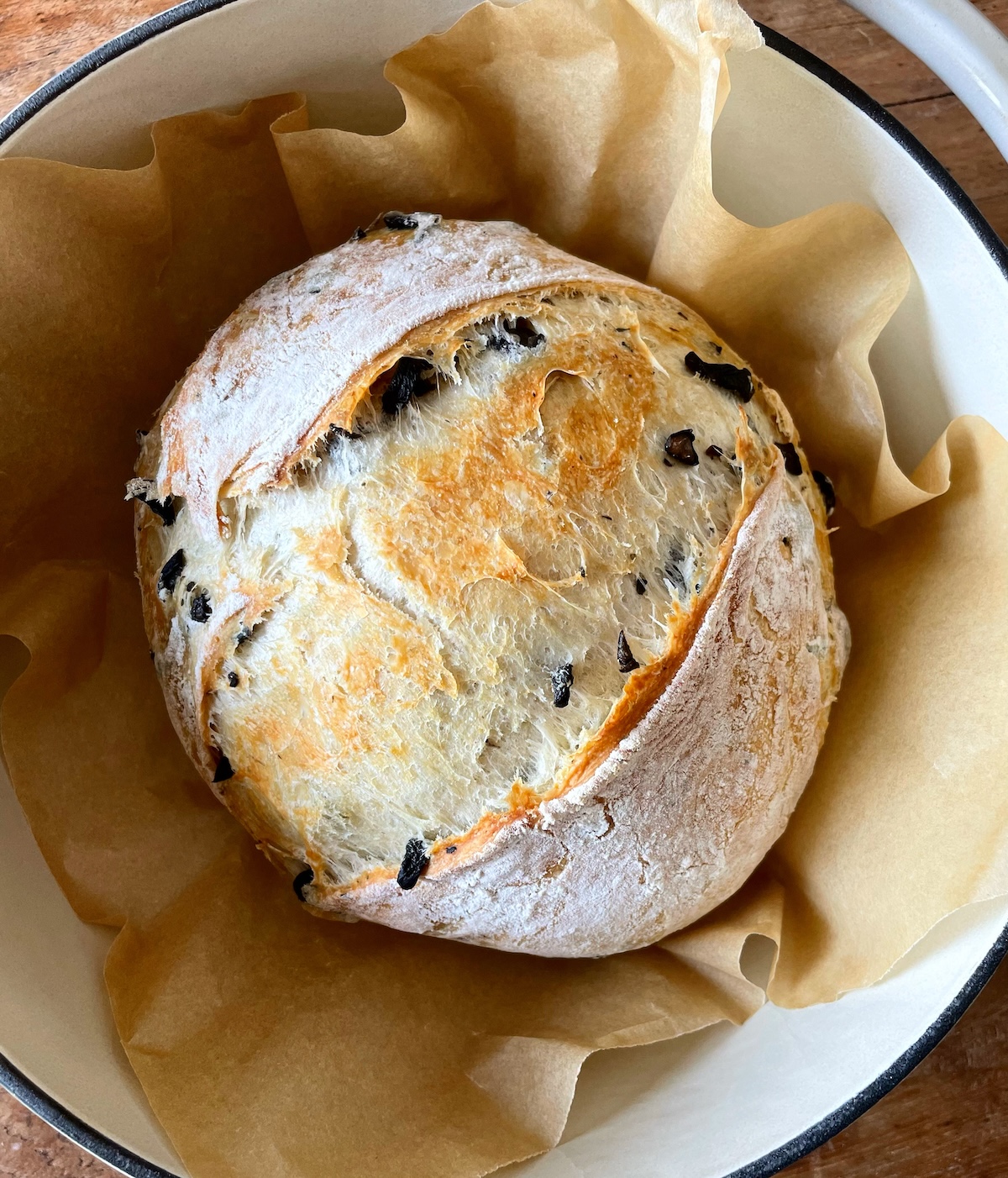 Olive Artisan Bread. - harvestandnourish.com
