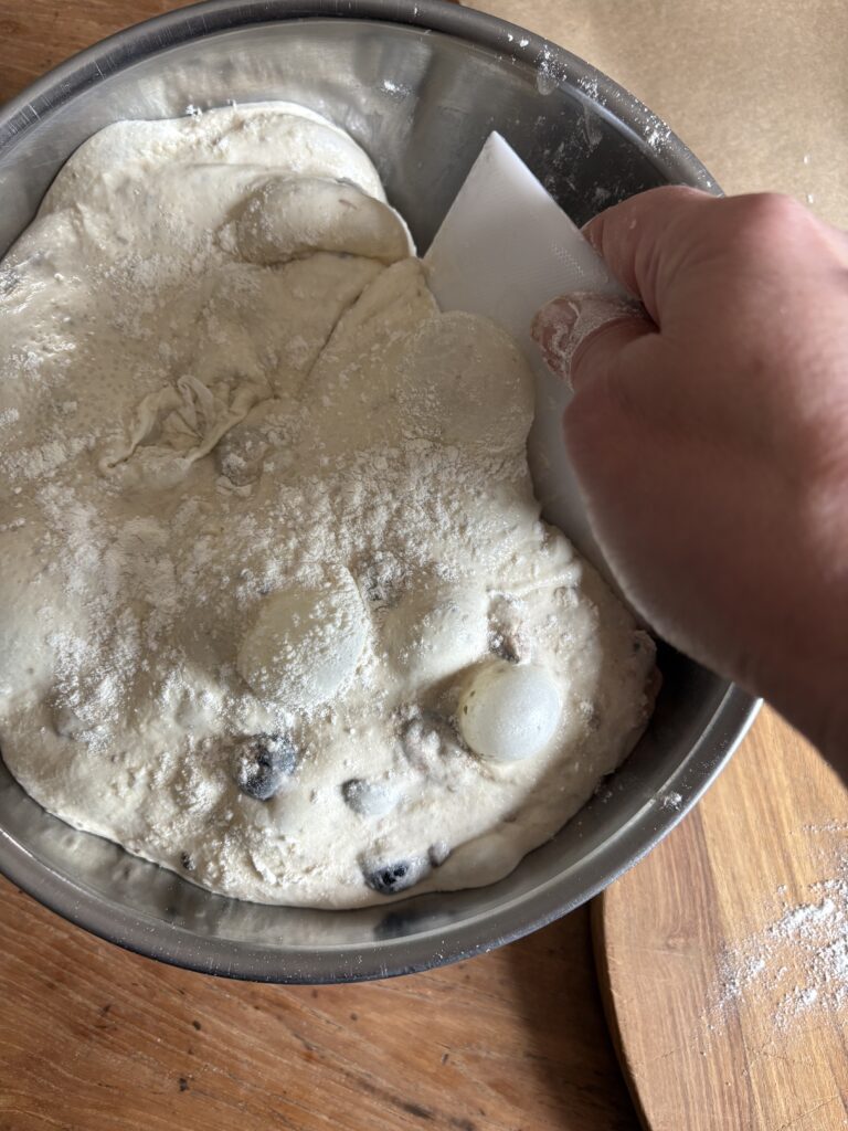 No-Knead Olive Artisan Bread. - harvestandnourish.com