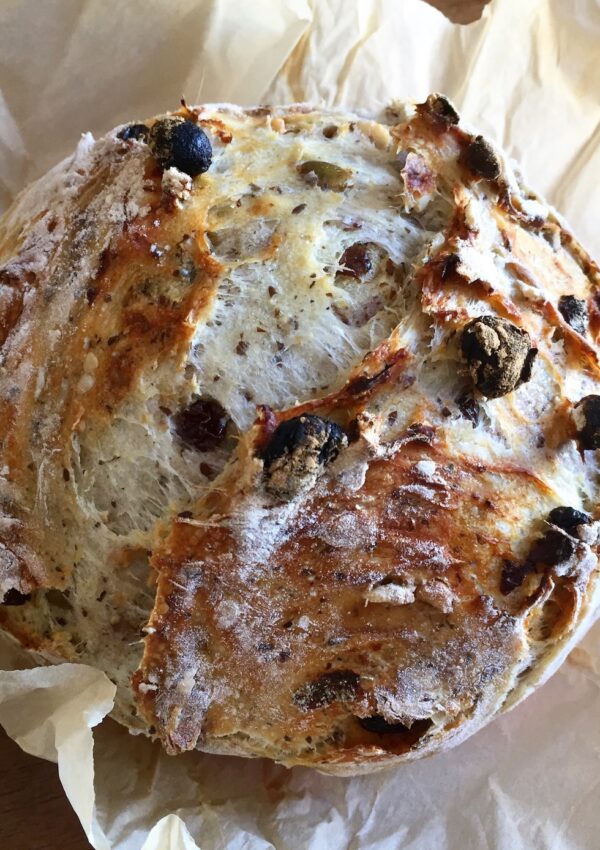 No-Knead Muesli Artisan Bread. - harvestandnourish.com