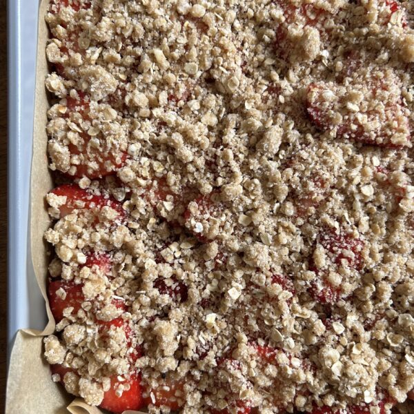 Strawberry Oatmeal Crisp Bars