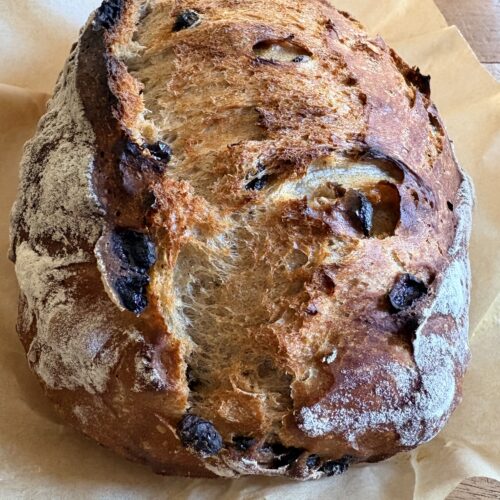 Cinnamon Raisin Artisan Bread. - harvestandnourish.com