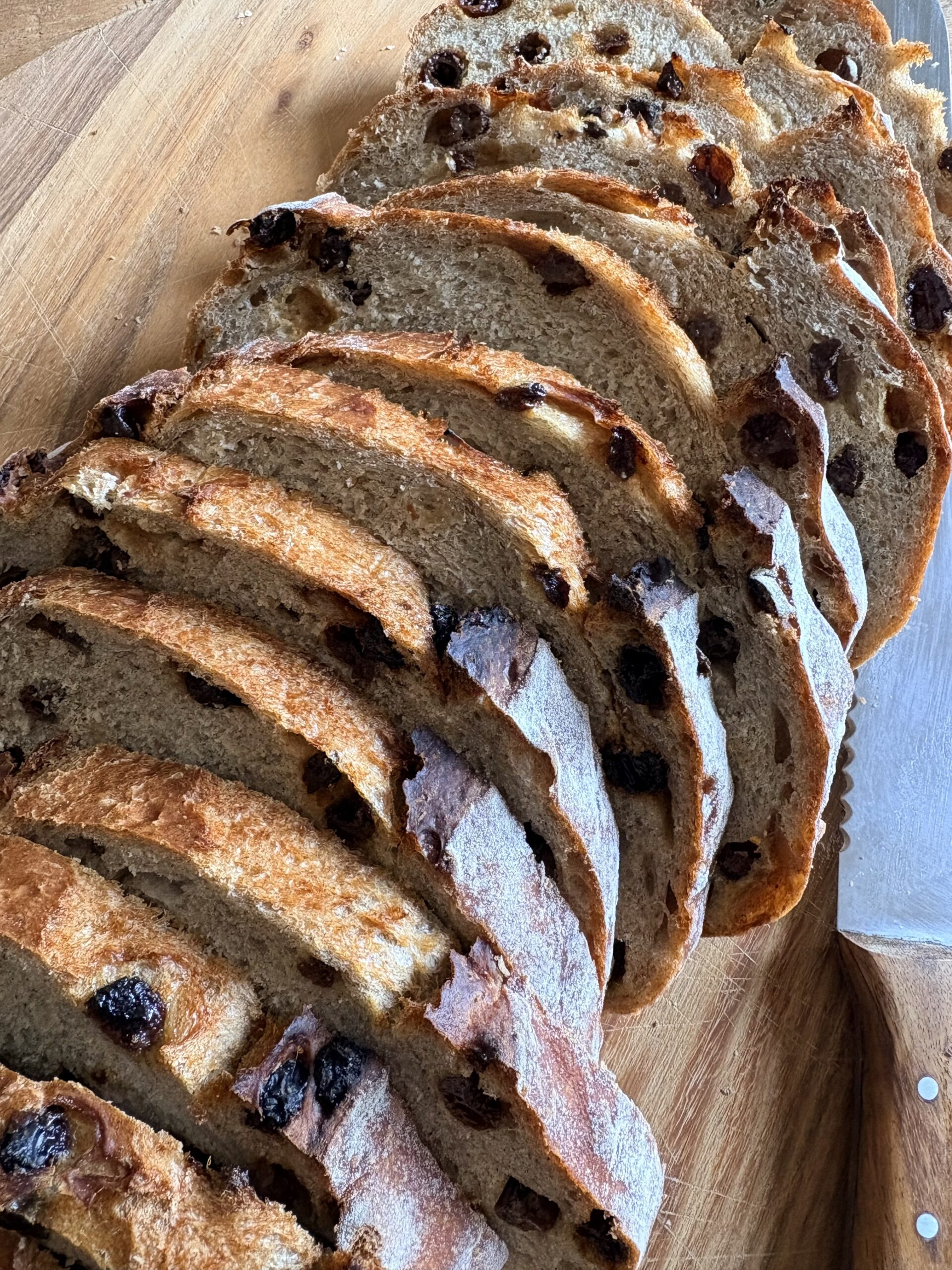 Cinnamon Raisin Artisan Bread. - harvestandnourish.com