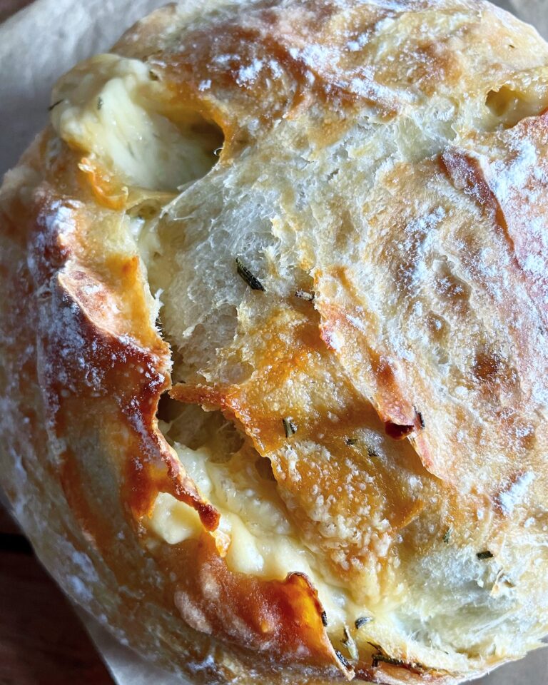 Rosemary Parmesan Artisan Bread. - harvestandnourish.com