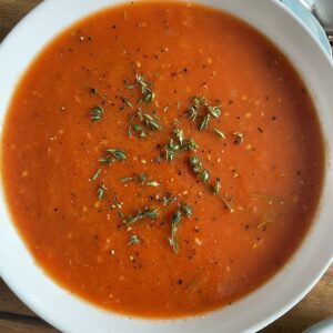 5-Ingredient Pantry Tomato Soup. - harvestandnourish.com