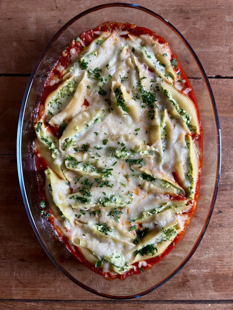 Spinach and Ricotta Stuffed Shells. - harvestandnourish.com