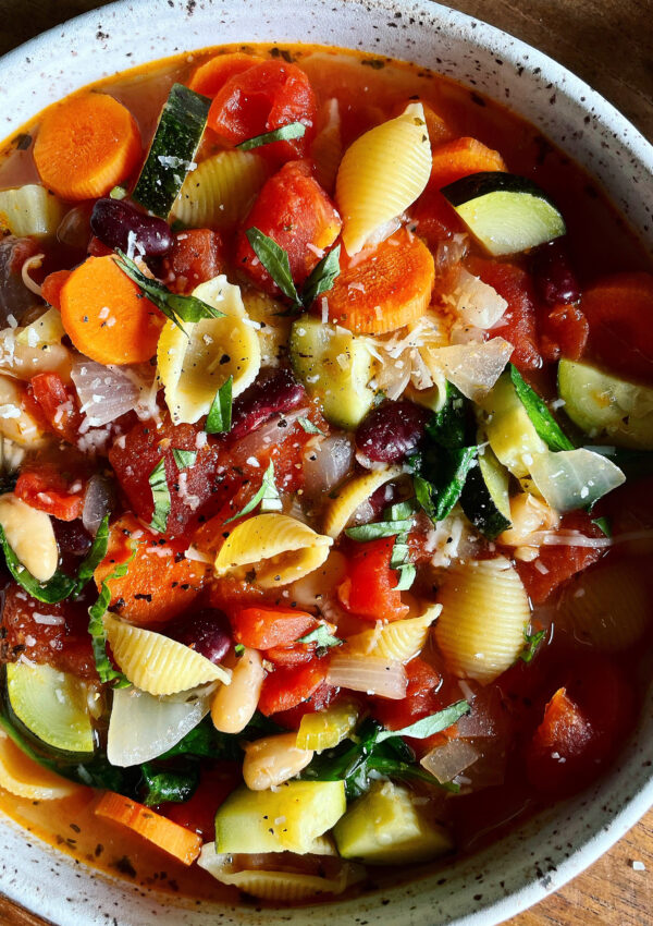Minestrone Soup. - harvestandnourish.com