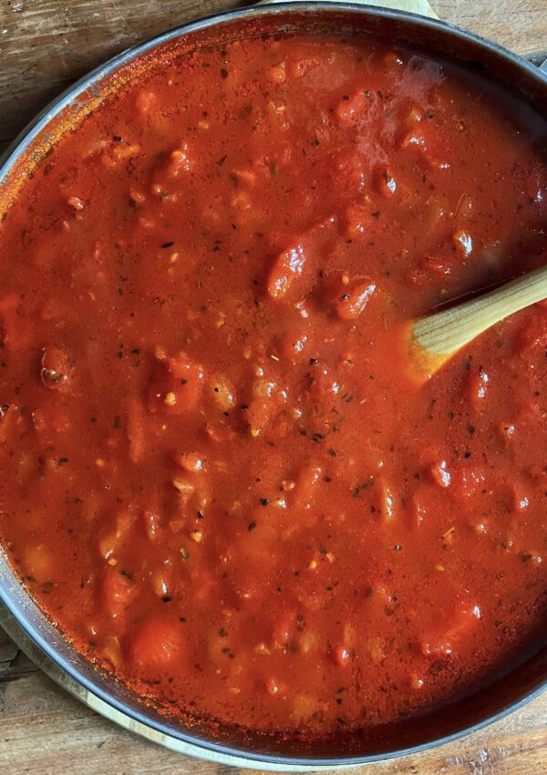 Quick Homemade Tomato Sauce (Canned Tomatoes). - harvestandnourish.com