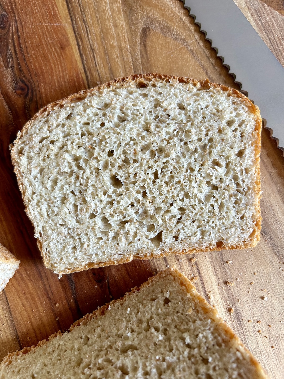 Honey Whole Wheat Sandwich Bread. - harvestandnourish.com