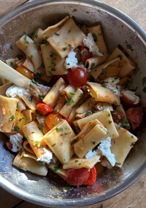 Herby Tomato Pasta with Burrata. - harvestandnouirish.com