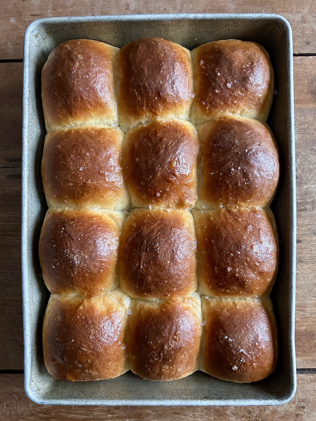 Buttermilk Dinner Rolls. - harvestandnourish.com