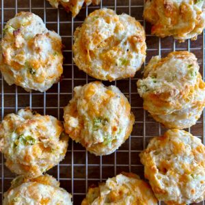 Jalapeño Cheddar Drop Biscuits. - harvestandnourish.com