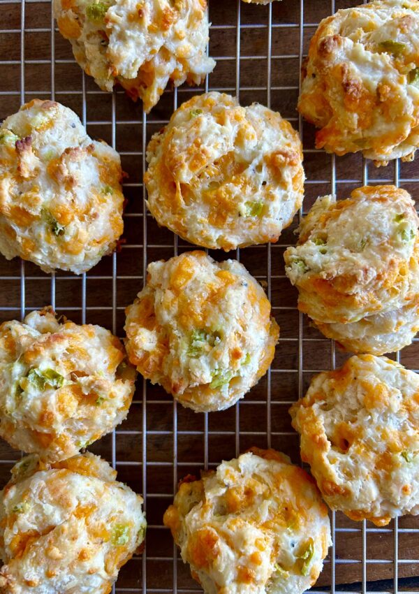 Jalapeño Cheddar Drop Biscuits. - harvestandnourish.com