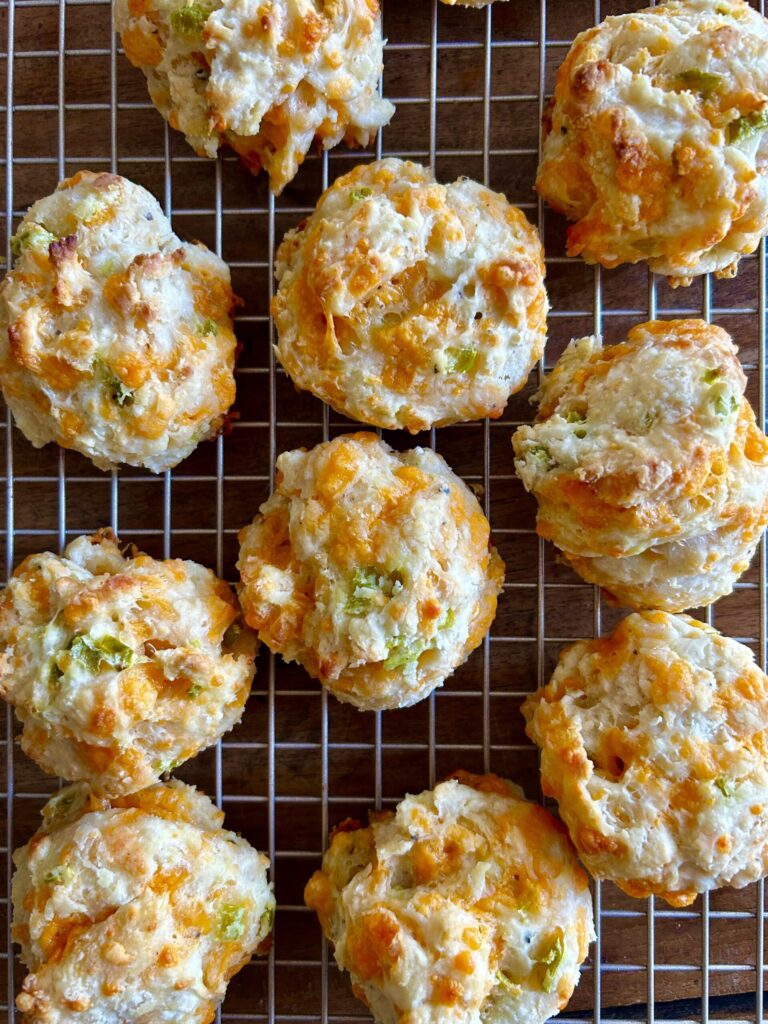 Jalapeño Cheddar Drop Biscuits. - harvestandnourish.com