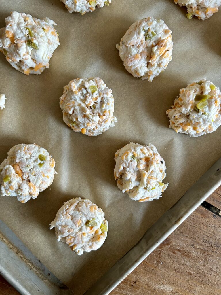 Jalapeño Cheddar Drop Biscuits. - harvestandnourish.com