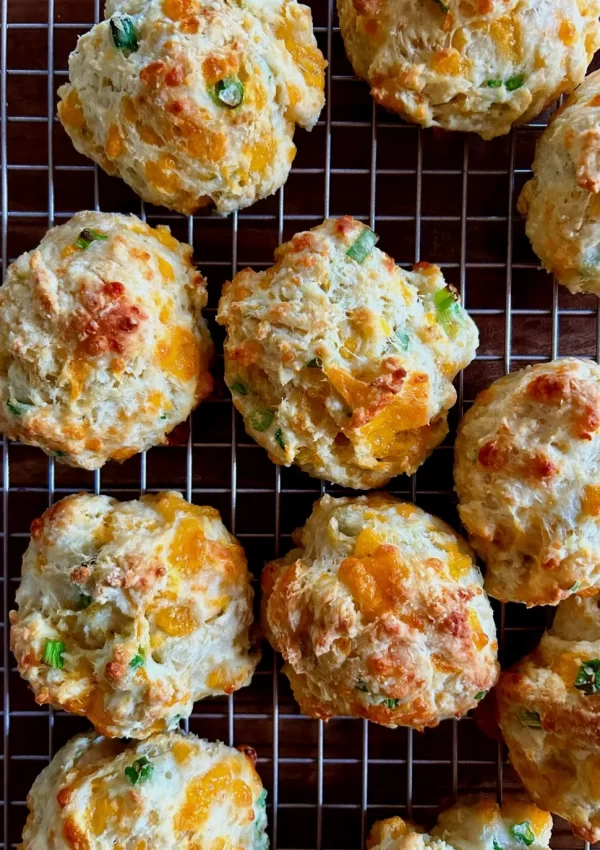 Cheddar Scallion Drop Biscuits. - harvestandnourish.com