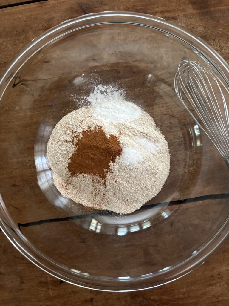 Cinnamon Spiced Zucchini Muffins. - harvestandnourish.com