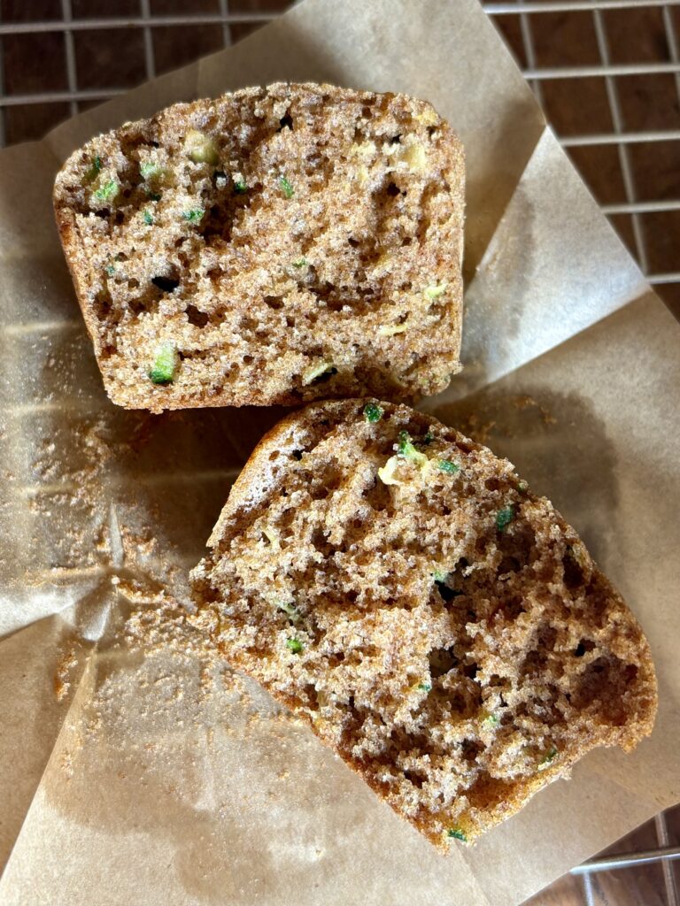 Cinnamon Spiced Zucchini Muffins. - harvestandnourish.com