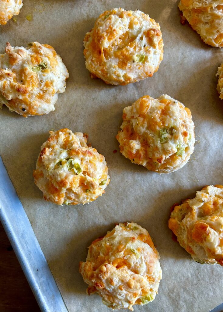 Jalapeño Cheddar Drop Biscuits. - harvestandnourish.com